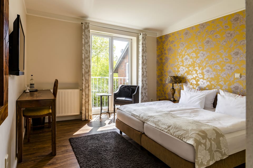 Comfort Double Room, 1 King Bed, Non Smoking | Hypo-allergenic bedding, in-room safe, individually decorated
