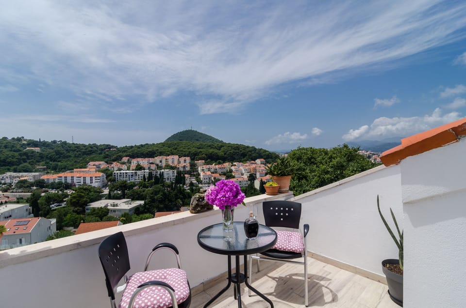 Apartment (Two Bedroom Apartment with Balcony an) | Balcony