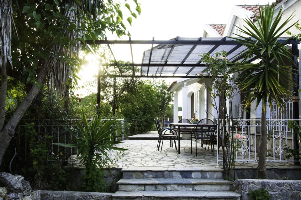 Villa | Terrace/patio