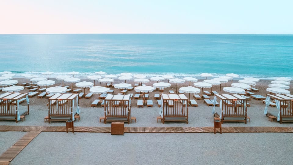 Private beach, sun loungers, beach umbrellas, beach towels
