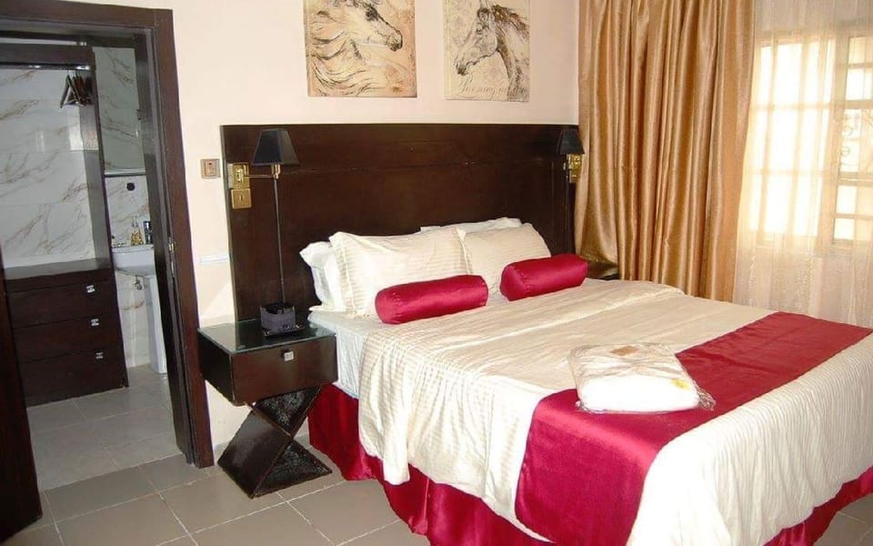 Standard Room | In-room safe, soundproofing, free WiFi, bed sheets