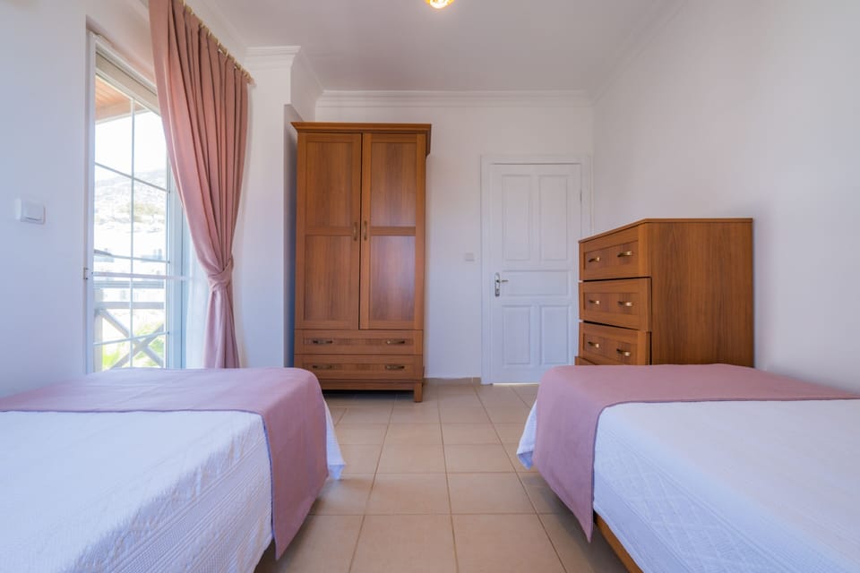 Luxury Villa, 4 Bedrooms | 4 bedrooms, in-room safe, iron/ironing board, WiFi (free)