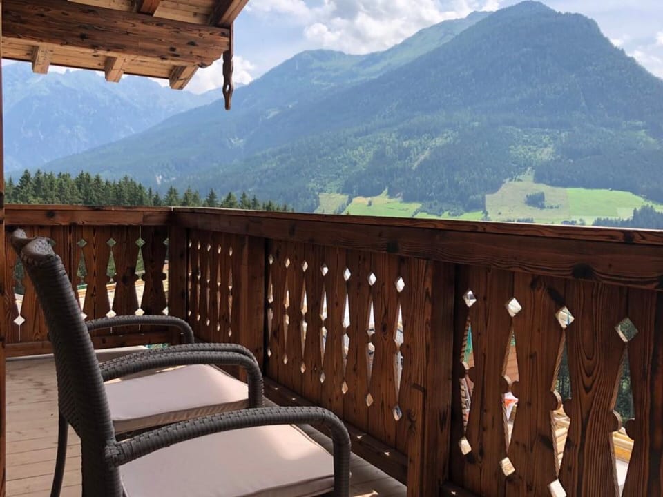 Chalet | Property grounds