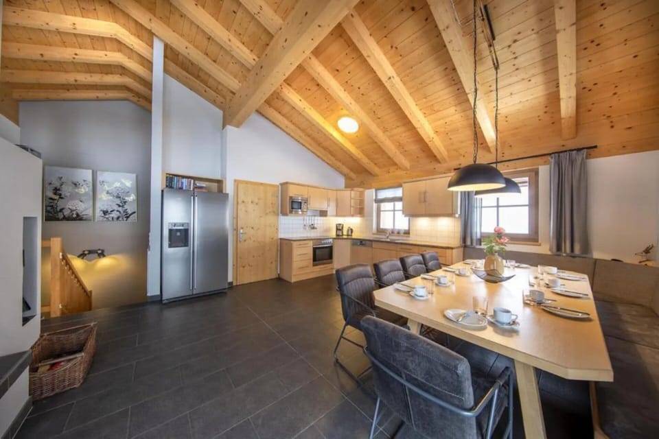 House | Dining