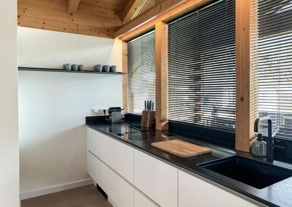 House | Private kitchen | Coffee/tea maker, oven, dishwasher, electric kettle