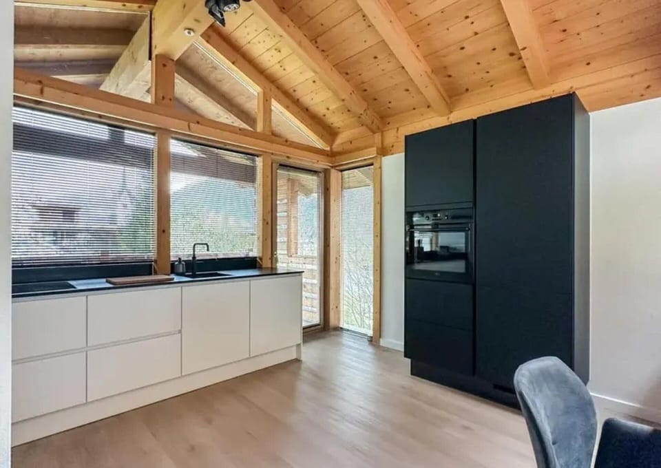 House | Private kitchen | Coffee/tea maker, oven, dishwasher, electric kettle