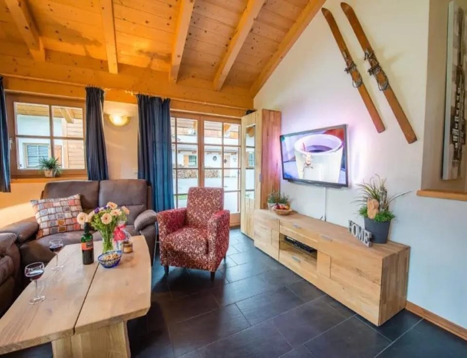 House | Dining