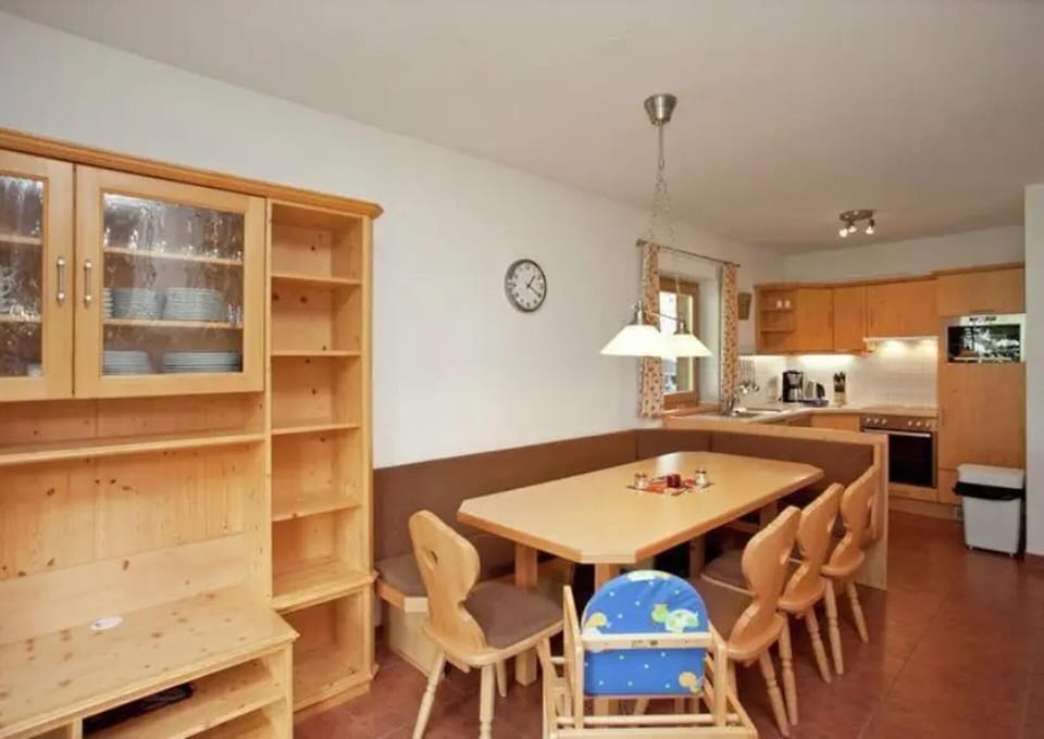 House | Dining