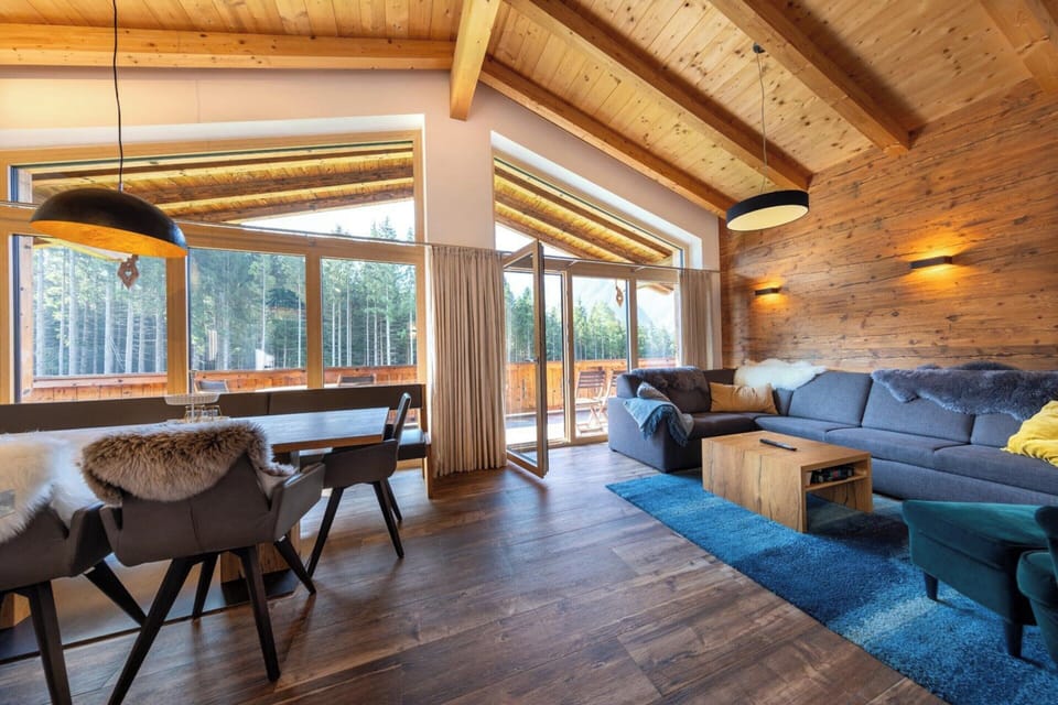 Chalet | Living area