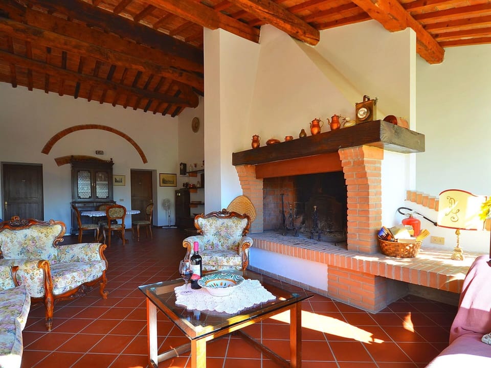 House | 1 bedroom, individually furnished, bed sheets
