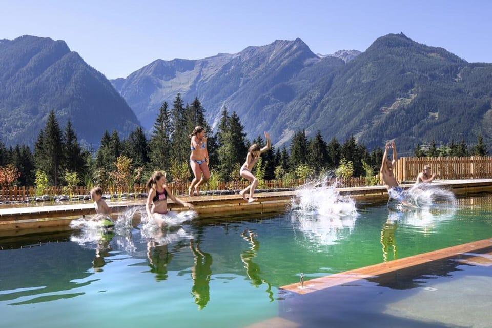 Chalet | Pool | Outdoor pool