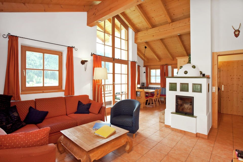 Chalet | Living room | TV