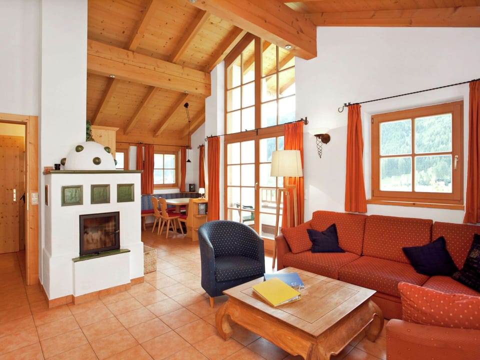 Chalet | Living area | TV