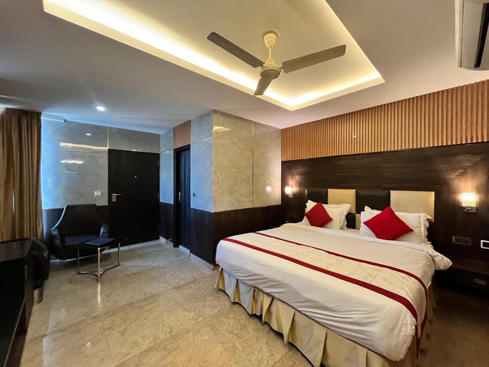 Deluxe Double Room, 1 Double Bed | Rollaway beds, free WiFi, bed sheets