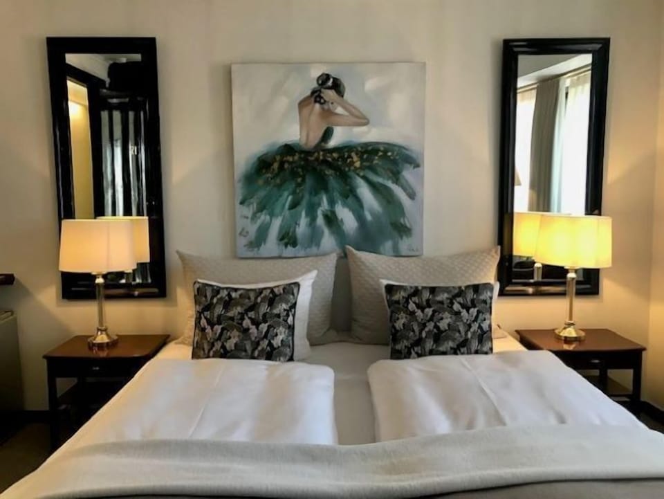 Superior Double Room | Hypo-allergenic bedding, down comforters, minibar