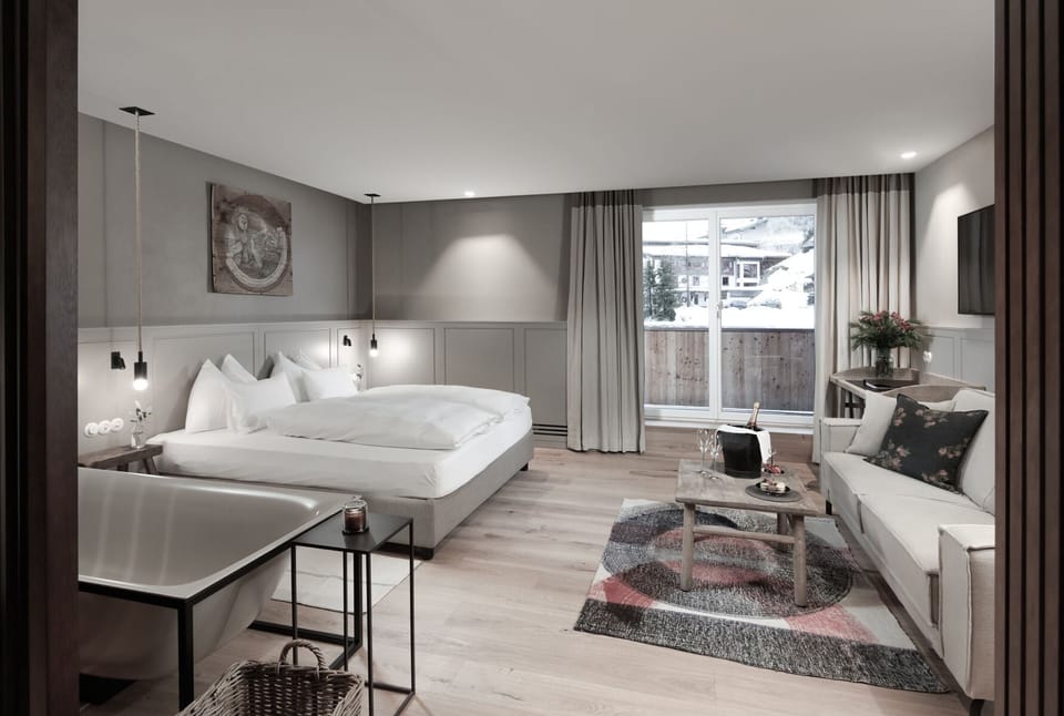 Superior Double Room (Junior Suite) | Minibar, in-room safe, free WiFi