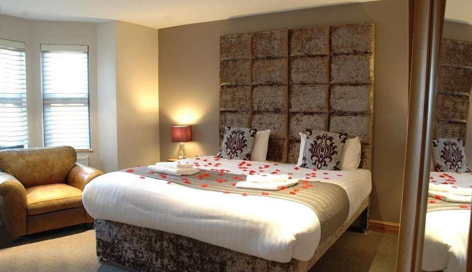 In-room safe, desk, soundproofing, WiFi (free)