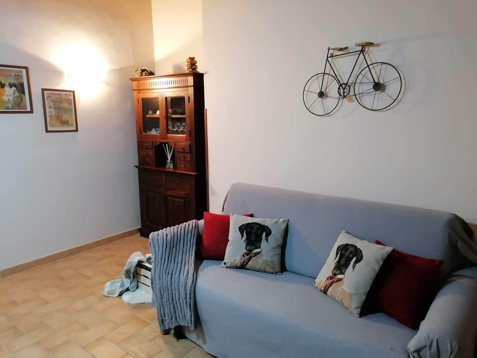 Exclusive Apartment | Living area | Flat-screen TV