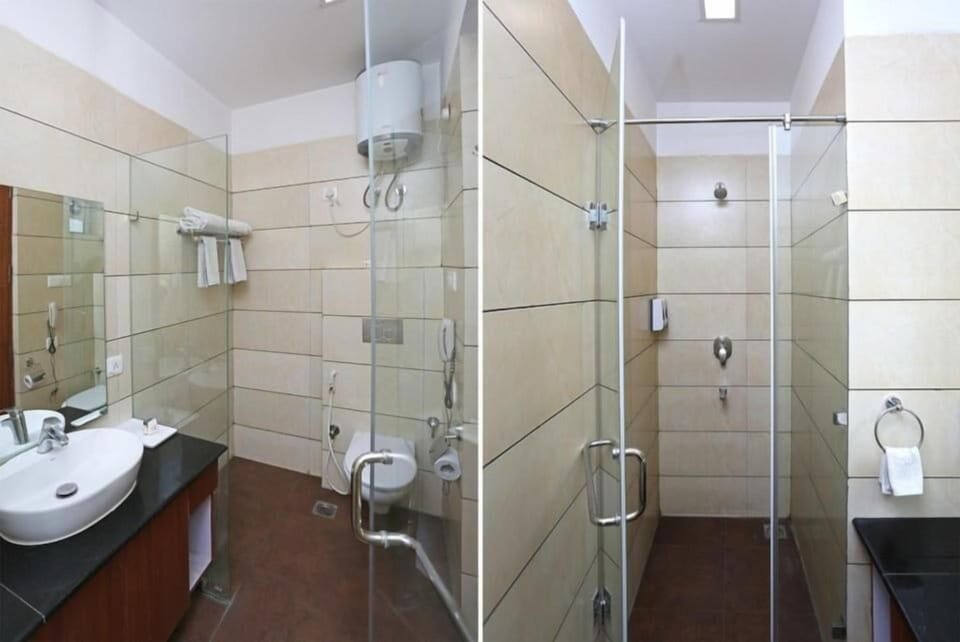 Shower, rainfall showerhead, free toiletries, slippers