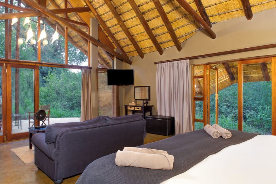 Suite | 1 bedroom, minibar, in-room safe, desk