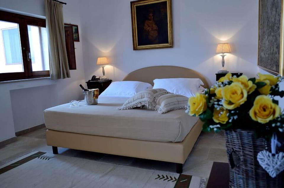 Select Comfort beds, minibar, in-room safe, desk