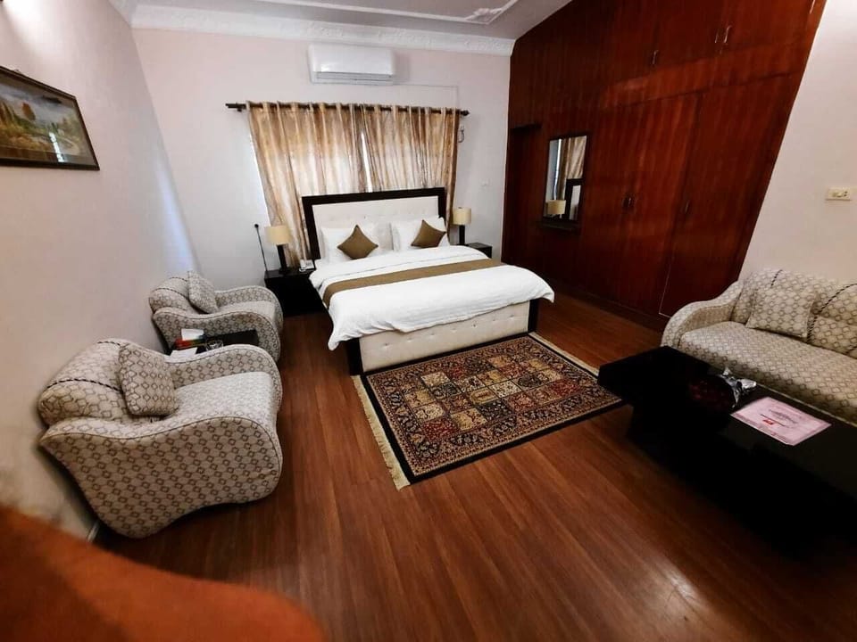 Deluxe Double Room | Free WiFi