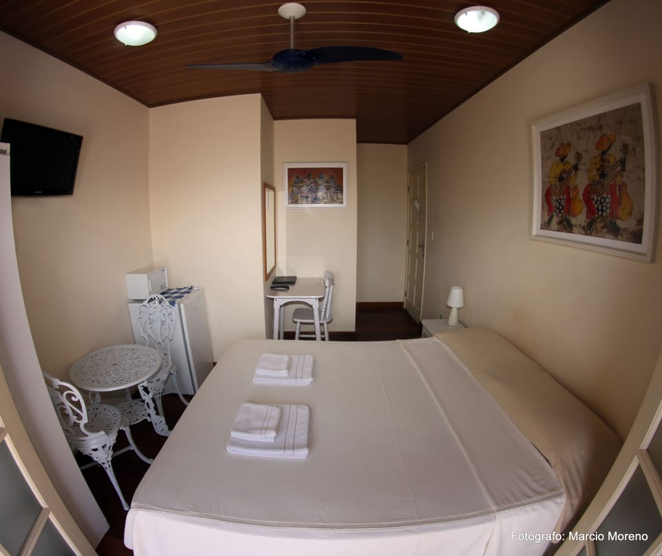 In-room safe, free WiFi, bed sheets