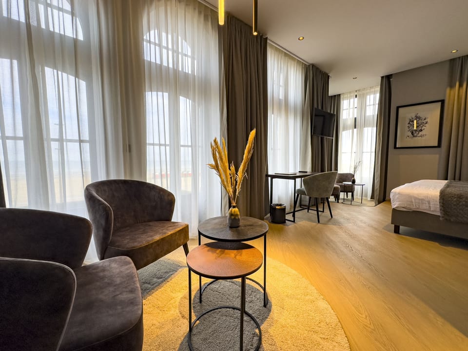 Twin Room, Beach View | Minibar, in-room safe, desk, blackout drapes