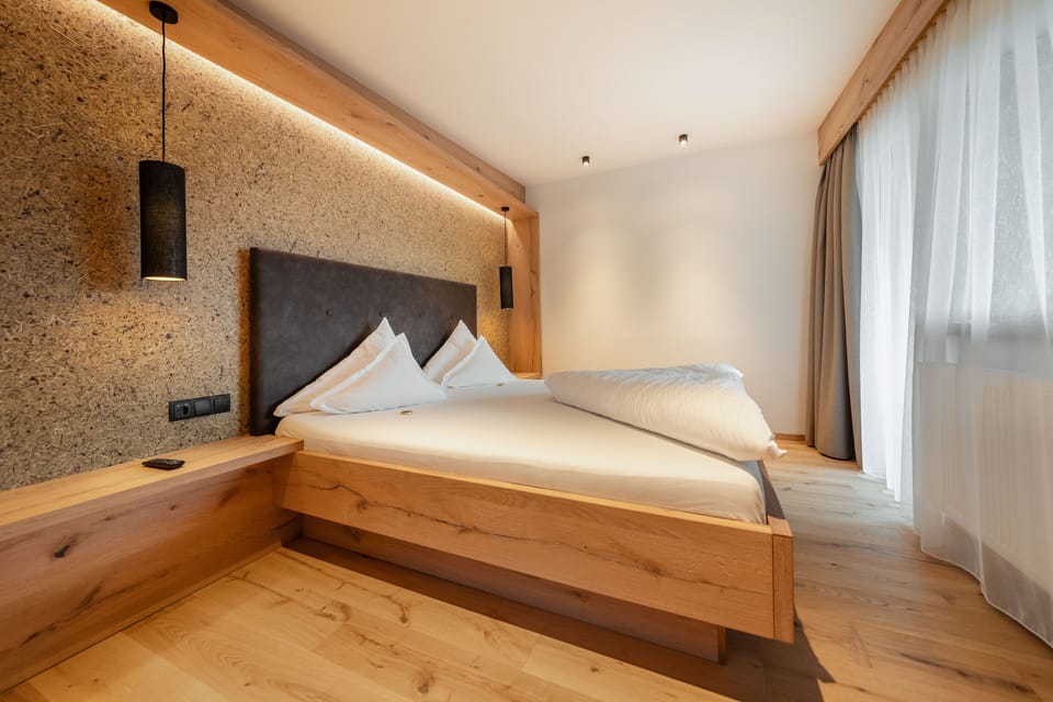 Exclusive Double Room | Hypo-allergenic bedding, in-room safe, blackout drapes, soundproofing