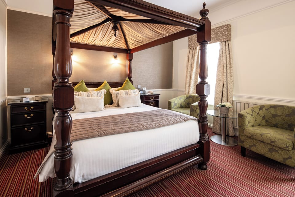 Standard Room, 1 Double Bed, Non Smoking, Balcony | Iron/ironing board, travel crib, WiFi (free), individually decorated