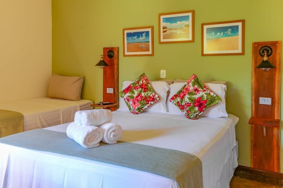 Standard Suite | Minibar, in-room safe, iron/ironing board, free WiFi