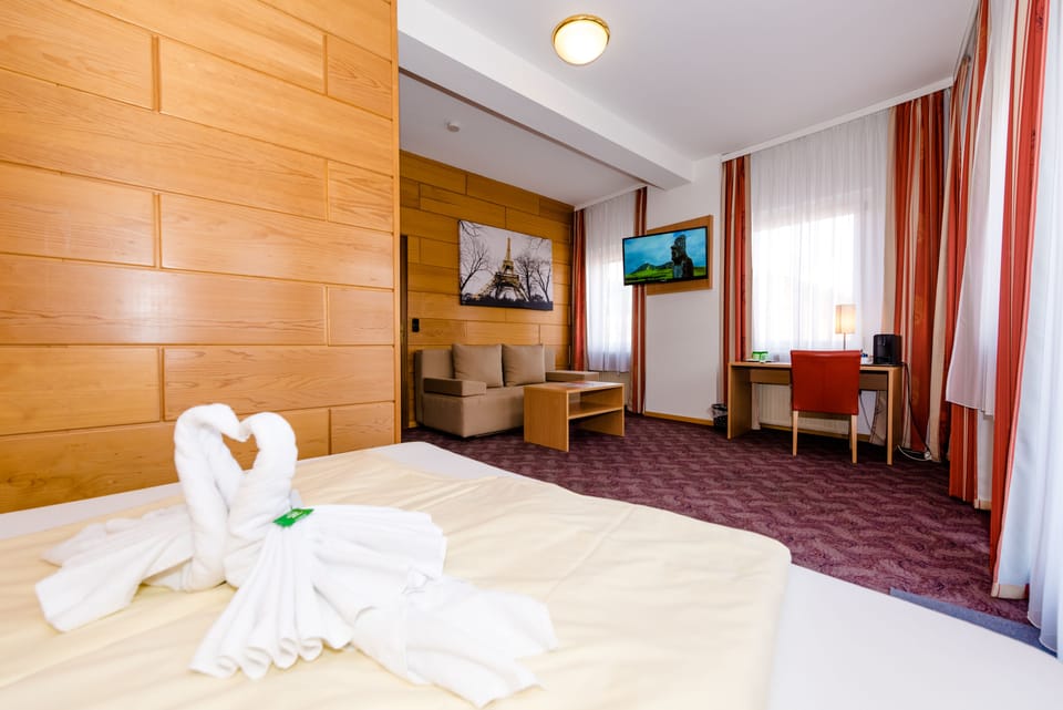Double Room, Terrace | In-room safe, desk, soundproofing, rollaway beds (surcharge)