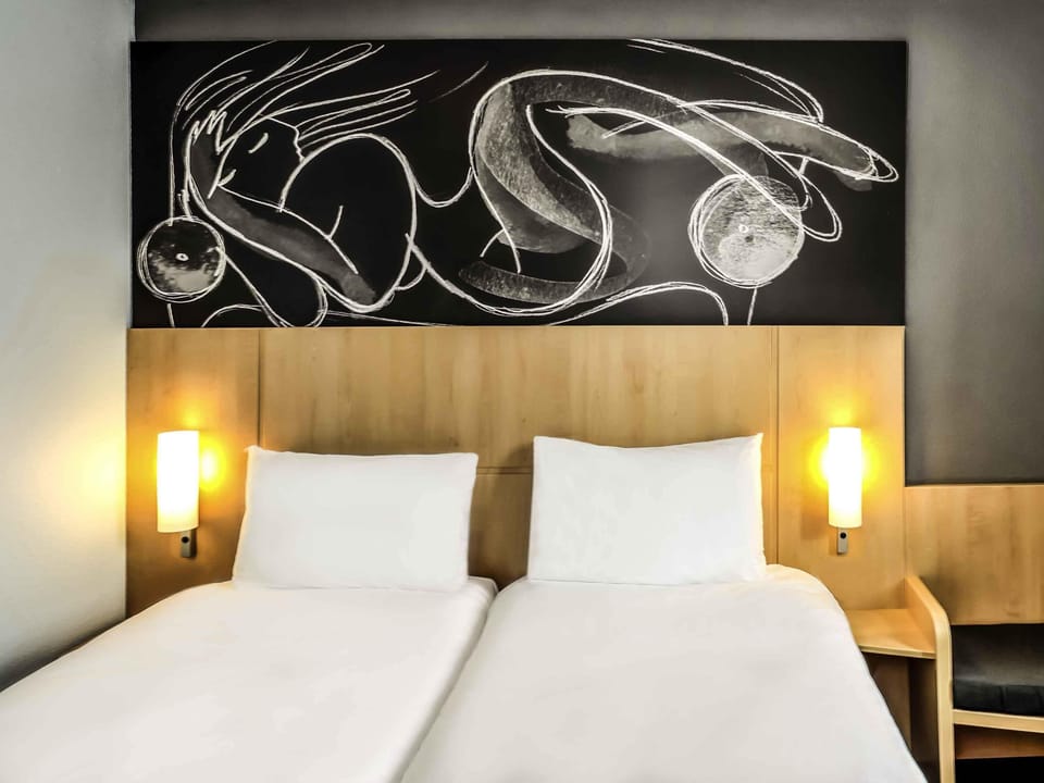 Classic Twin Room, 2 Twin Beds | Desk, soundproofing, iron/ironing board, free cribs/infant beds