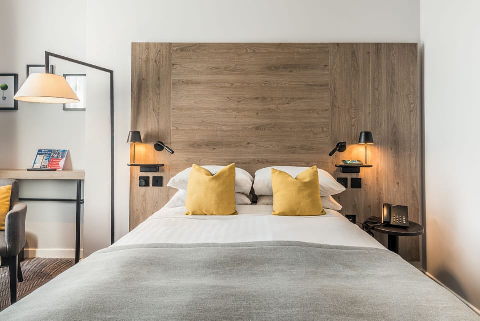 Standard Triple Room, Ensuite | Premium bedding, in-room safe, blackout drapes, iron/ironing board