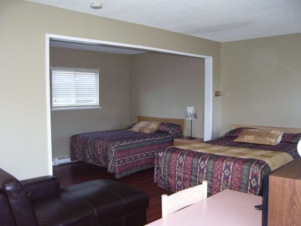 Family Room | Iron/ironing board (on request), cribs (free), WiFi (free), bed sheets