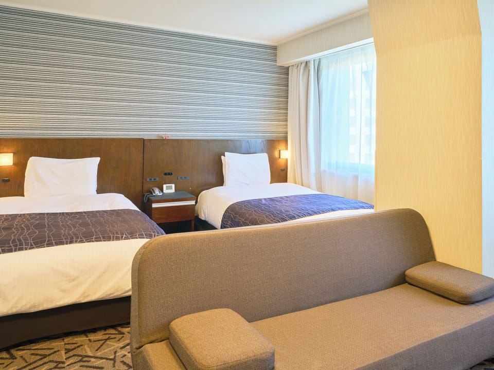 Deluxe Twin Room, Non Smoking (27 ㎡)【The Highest Floor】 | Premium bedding, down comforters, desk, blackout drapes