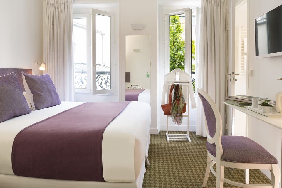 Superior Room | Minibar, in-room safe, desk, blackout drapes