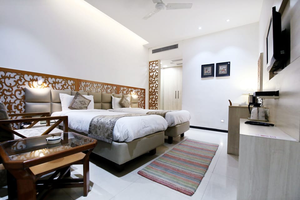 In-room safe, desk, soundproofing, free WiFi