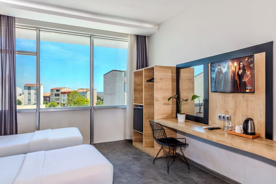 Premium bedding, minibar, in-room safe, desk