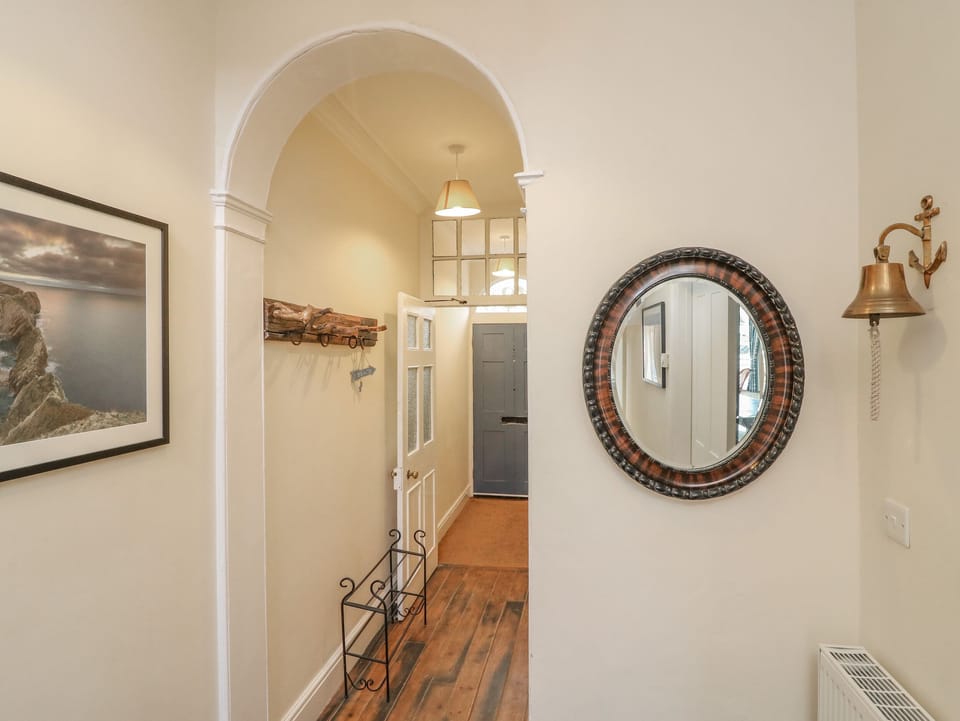 Cottage | Interior