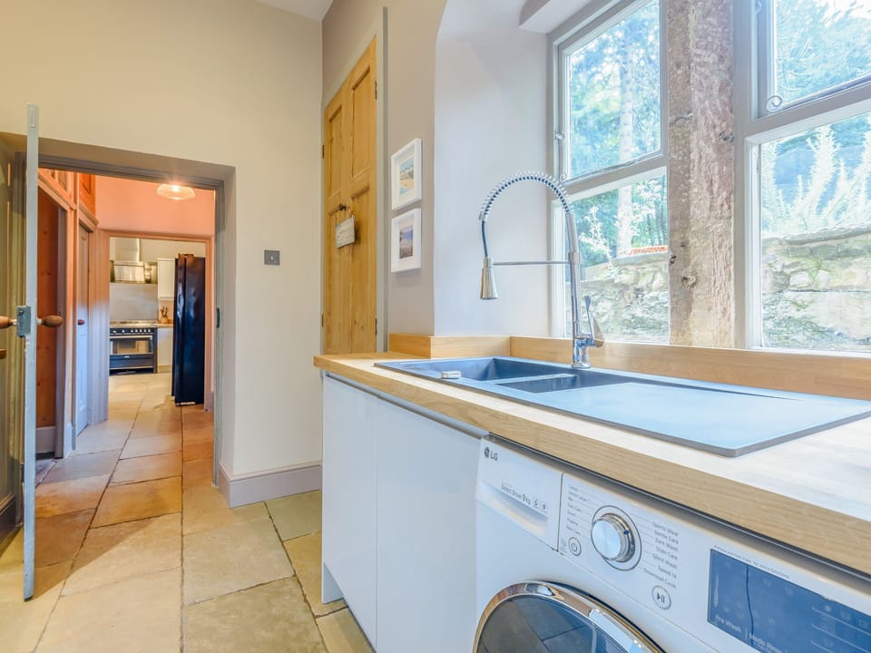 Cottage | Interior