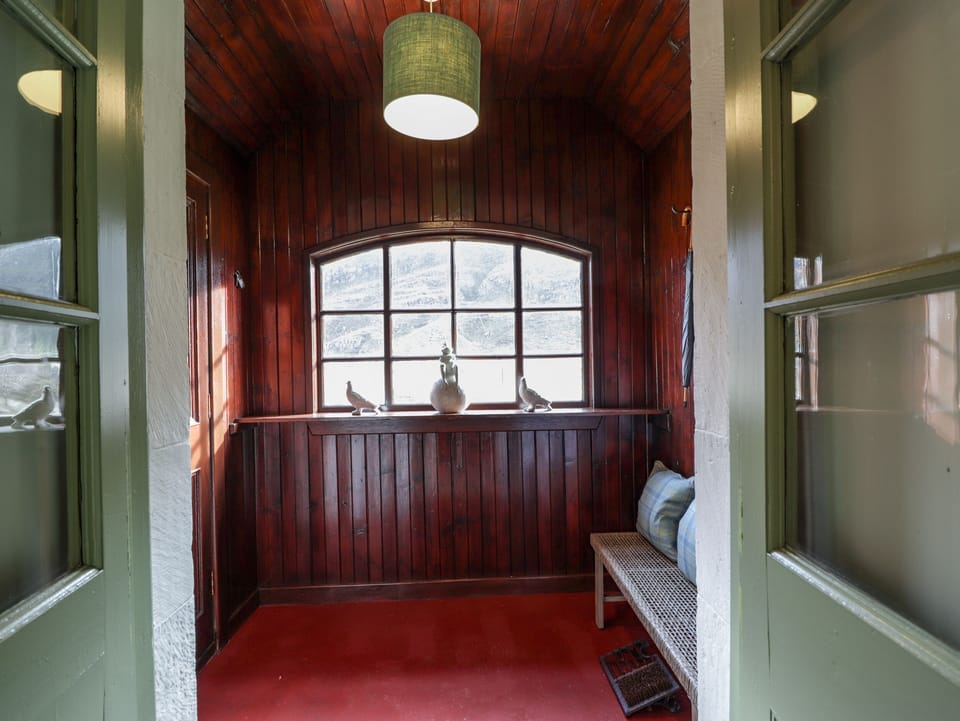 Cottage | Interior