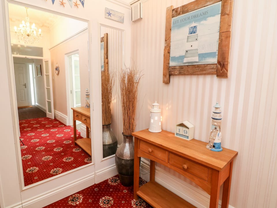 Cottage | 8 bedrooms, individually decorated, individually furnished, free WiFi