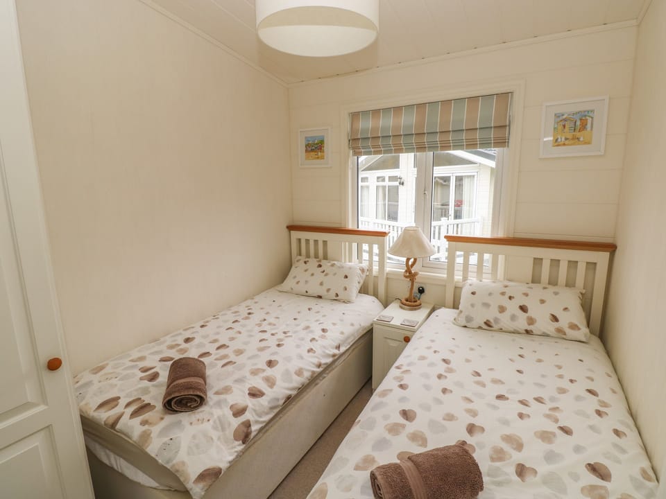 Cwtch Lodge 42 Cottage in Amroth