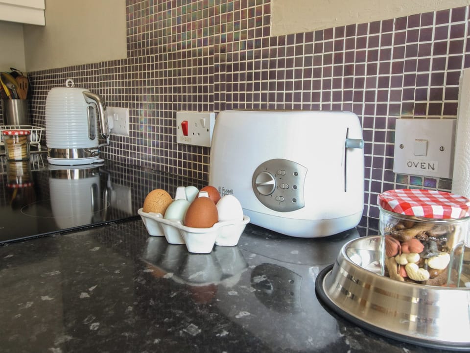 Cottage | Coffee and/or coffee maker