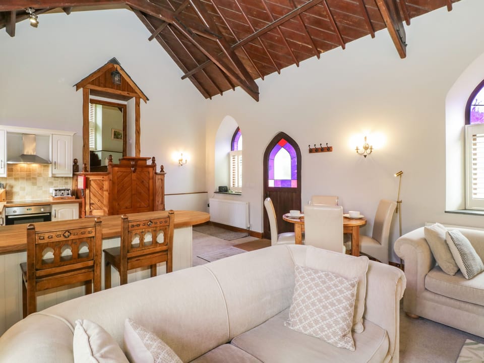 Cottage | Living area | Fireplace