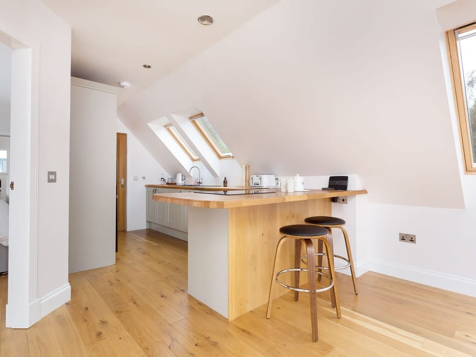 Cottage | Private kitchen | Fridge, dishwasher, electric kettle, toaster