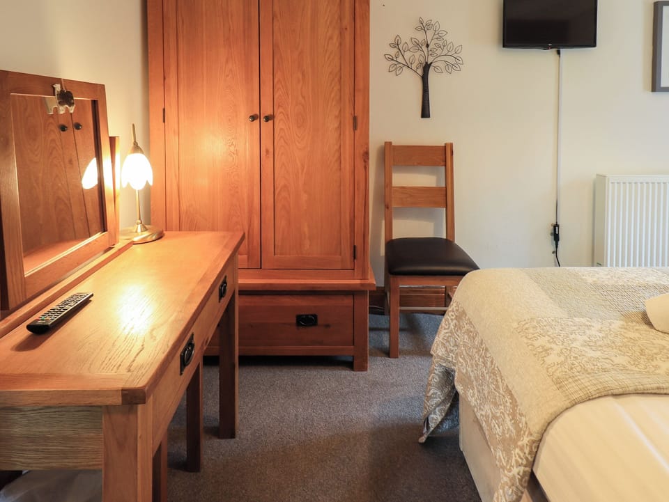 Cottage | 1 bedroom, individually decorated, individually furnished, free WiFi