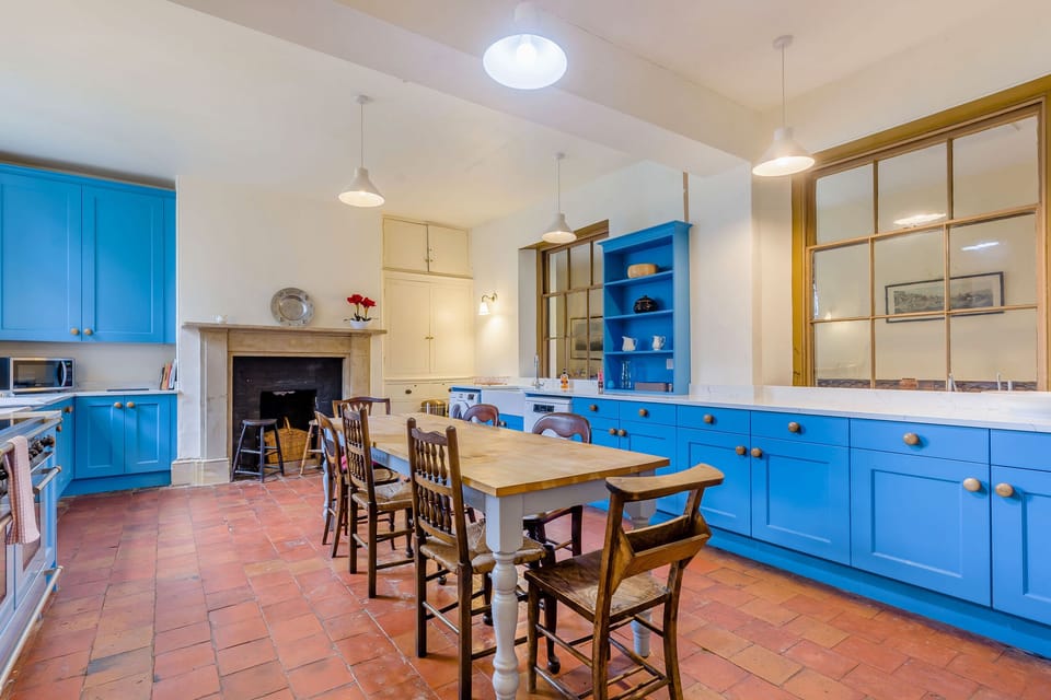 Cottage | Private kitchen | Fridge, microwave, dishwasher, electric kettle