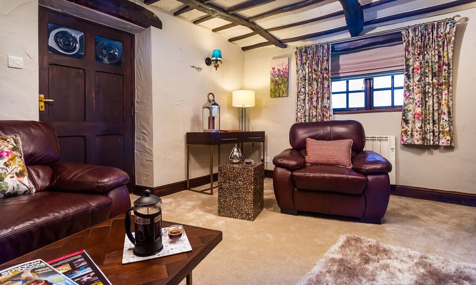Cottage | Interior